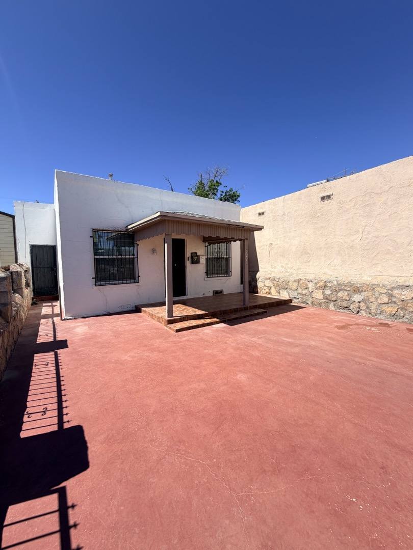 Apartment for rent at 2221 Bassett Ave #A, El Paso, TX 79901