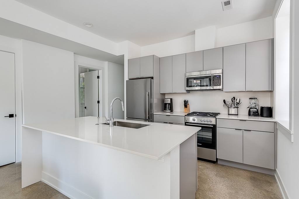 Apartment for rent at 2104 W 21st Place #L01-4, Chicago, IL 60608