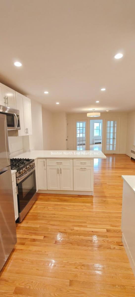 Townhouse for rent at 1 Bakers Alley #2, Boston, MA 02113