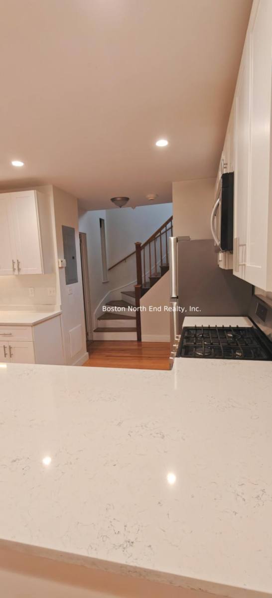 Townhouse for rent at 1 Bakers Alley #2, Boston, MA 02113