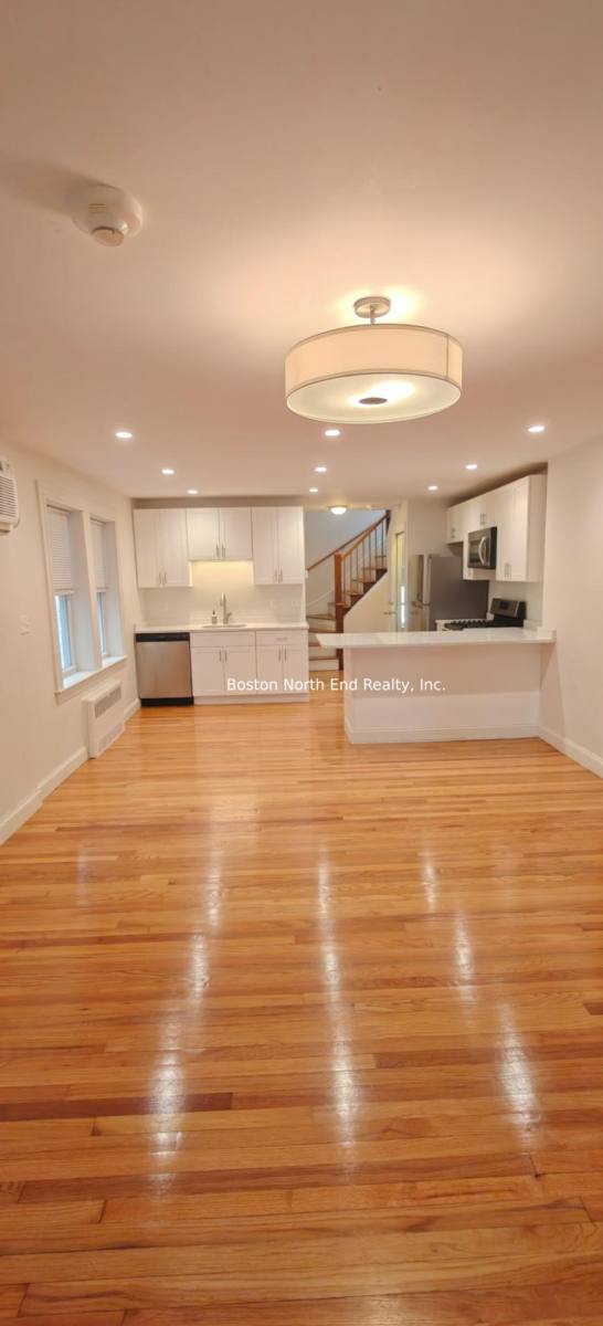 Townhouse for rent at 1 Bakers Alley #2, Boston, MA 02113