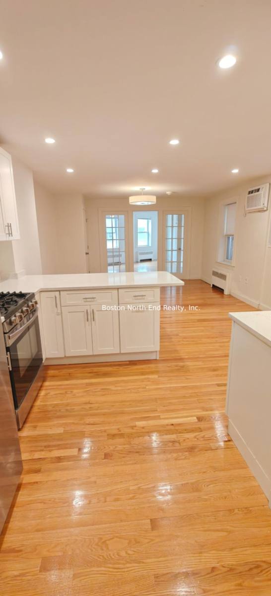 Townhouse for rent at 1 Bakers Alley #2, Boston, MA 02113