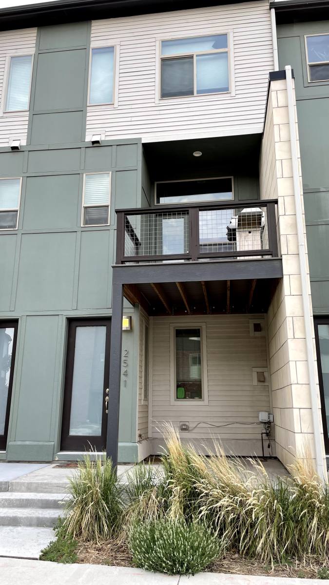 Townhouse for rent at 2541 Moline St, Aurora, CO 80010