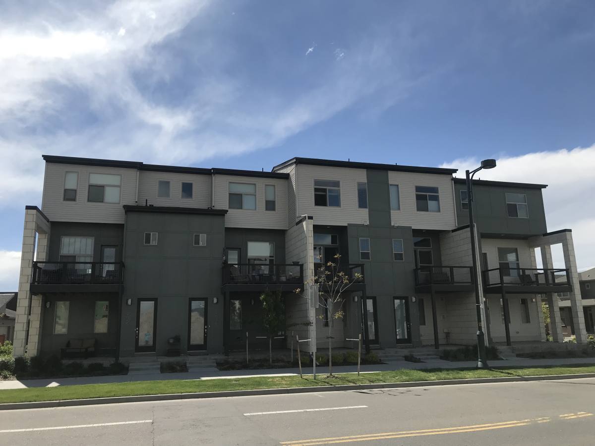 Townhouse for rent at 2541 Moline St, Aurora, CO 80010