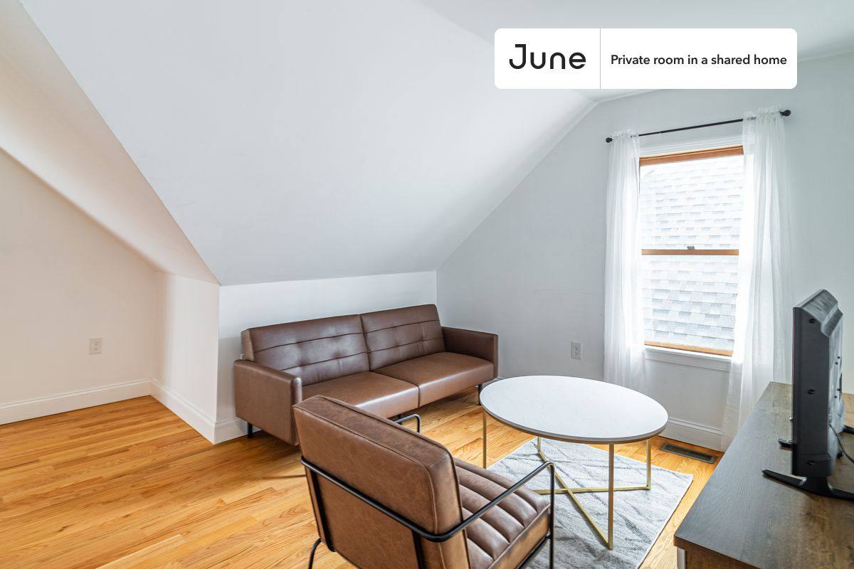 Apartment for rent at 29 Alston St #C, Somerville, MA 02143