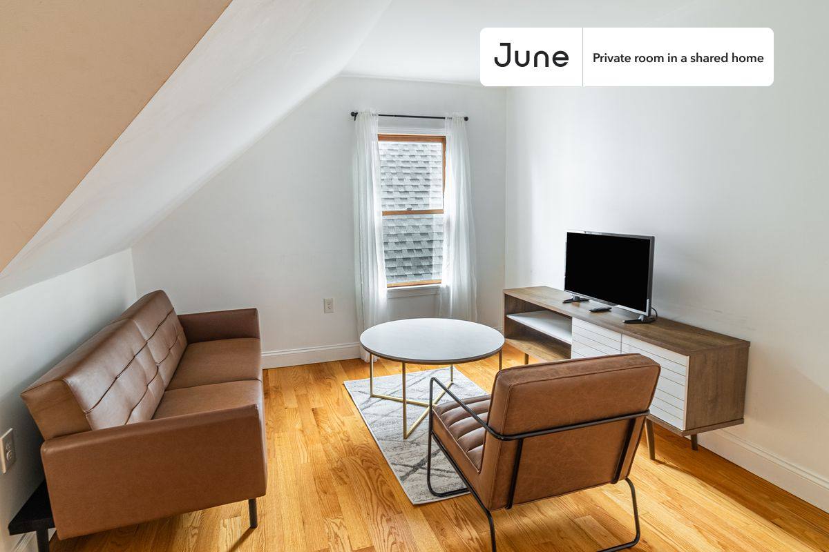 Apartment for rent at 29 Alston St #C, Somerville, MA 02143