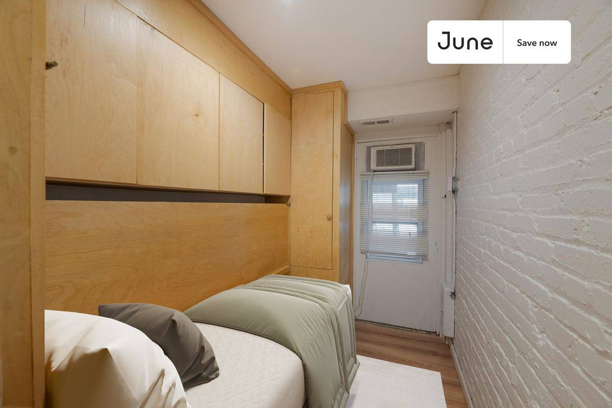 Apartment for rent at 1443 Parkwood Place NW #B, Washington, DC 20010