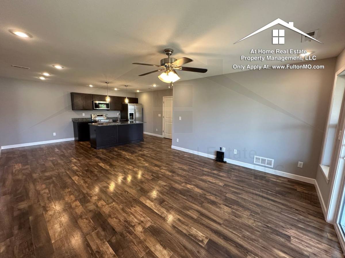 Apartment for rent at 301 E Saint Eunice Rd #201, Fulton, MO 65251