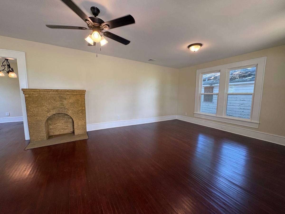 House for rent at 2134 Queens Highway, Shreveport, LA 71103