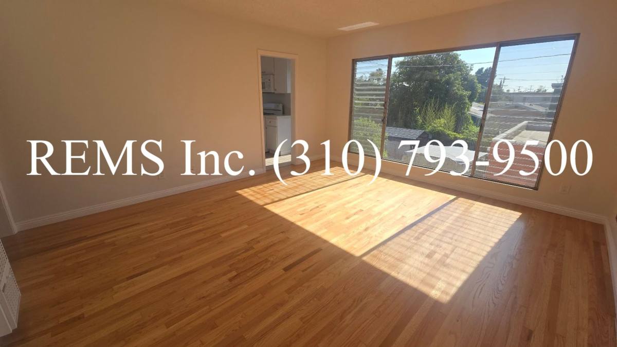 Apartment for rent at 643 E 47th St, Los Angeles, CA 90011