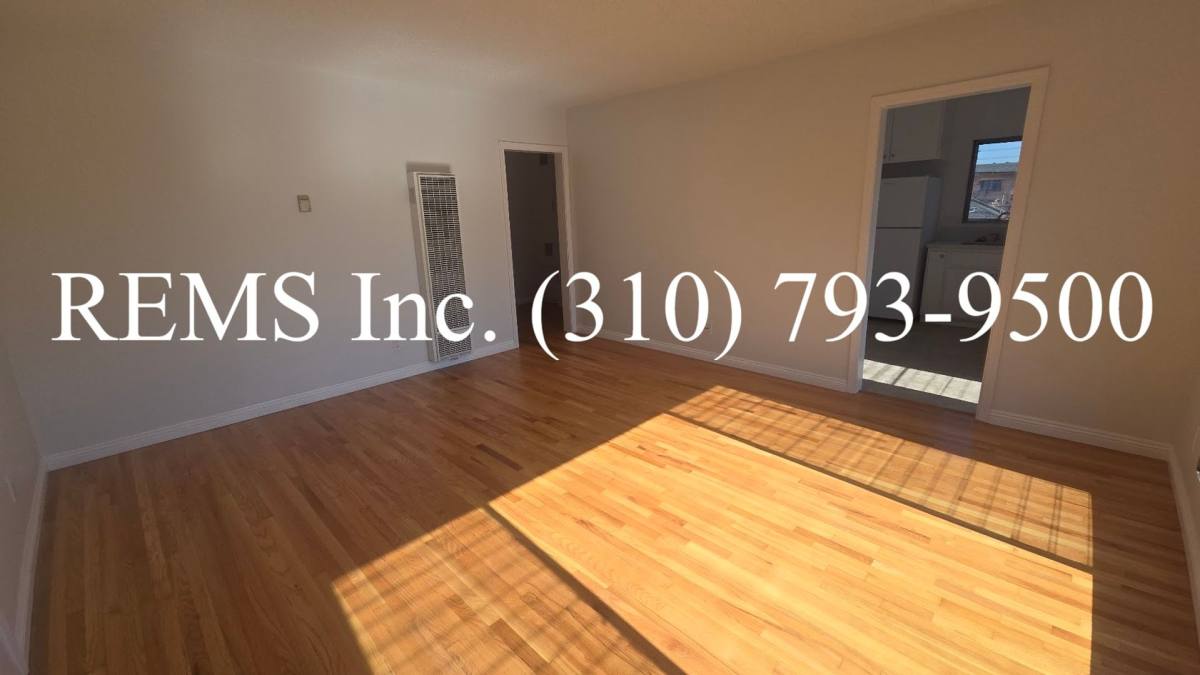 Apartment for rent at 643 E 47th St, Los Angeles, CA 90011