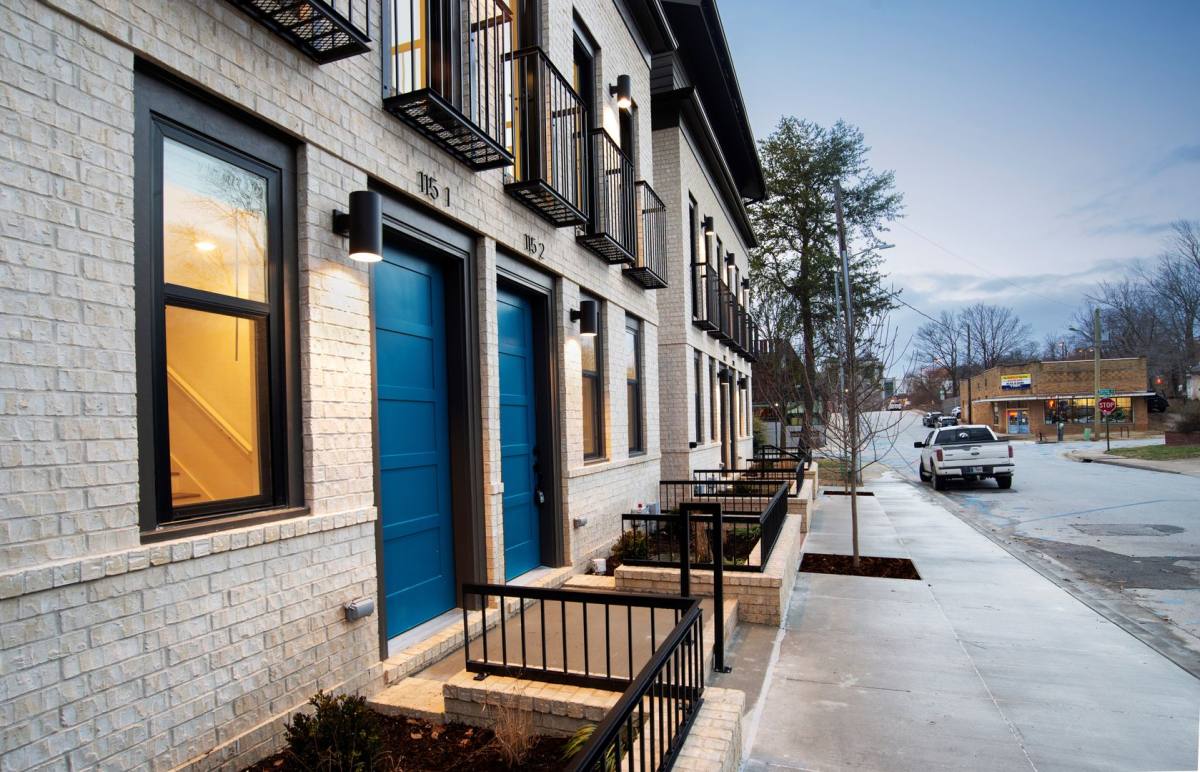 Townhouse for rent at 117 N School Ave, Fayetteville, AR 72701