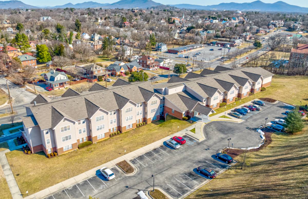 Apartment for rent at 2744 Melrose Ave NW, Roanoke, VA 24017
