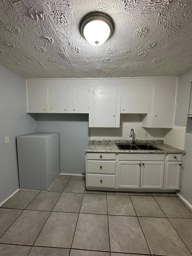 Apartment for rent at 1364 Harrison St, Jacksonville, FL 32206