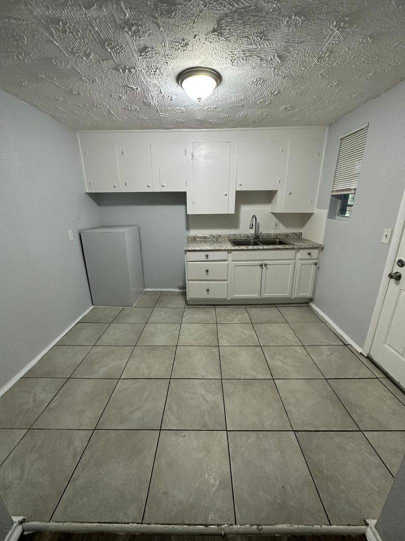 Apartment for rent at 1364 Harrison St, Jacksonville, FL 32206