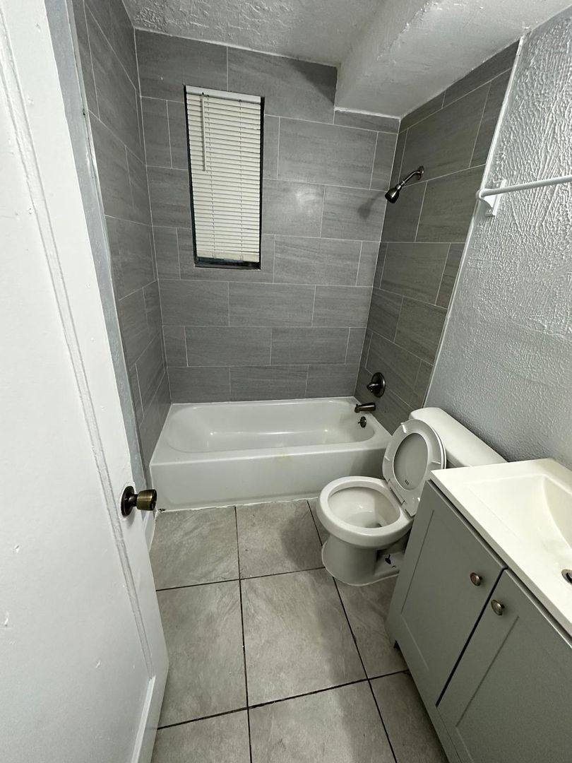 Apartment for rent at 1364 Harrison St, Jacksonville, FL 32206