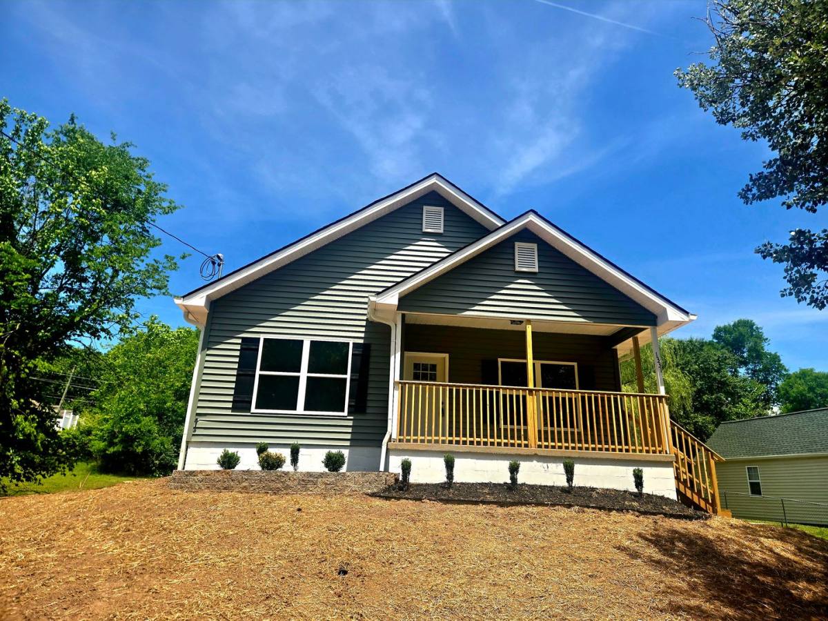 House for rent at 1331 Lee Lane, Knoxville, TN 37920