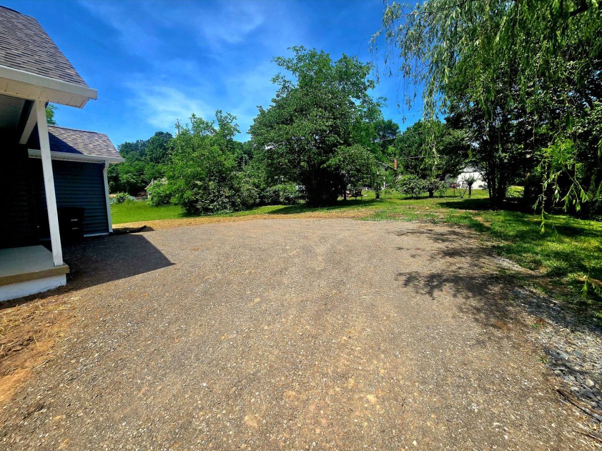 House for rent at 1331 Lee Lane, Knoxville, TN 37920