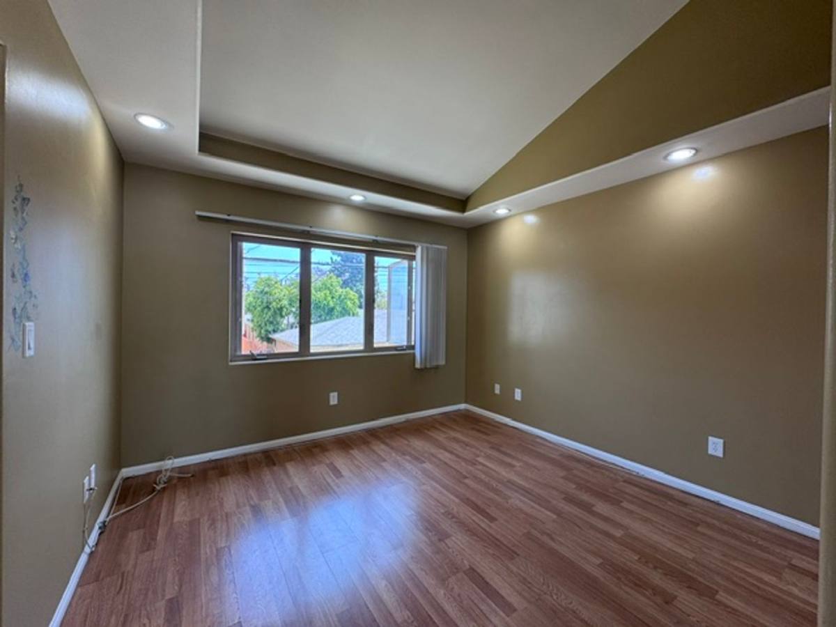 Apartment for rent at 1120 Stanley Ave, Long Beach, CA 90804