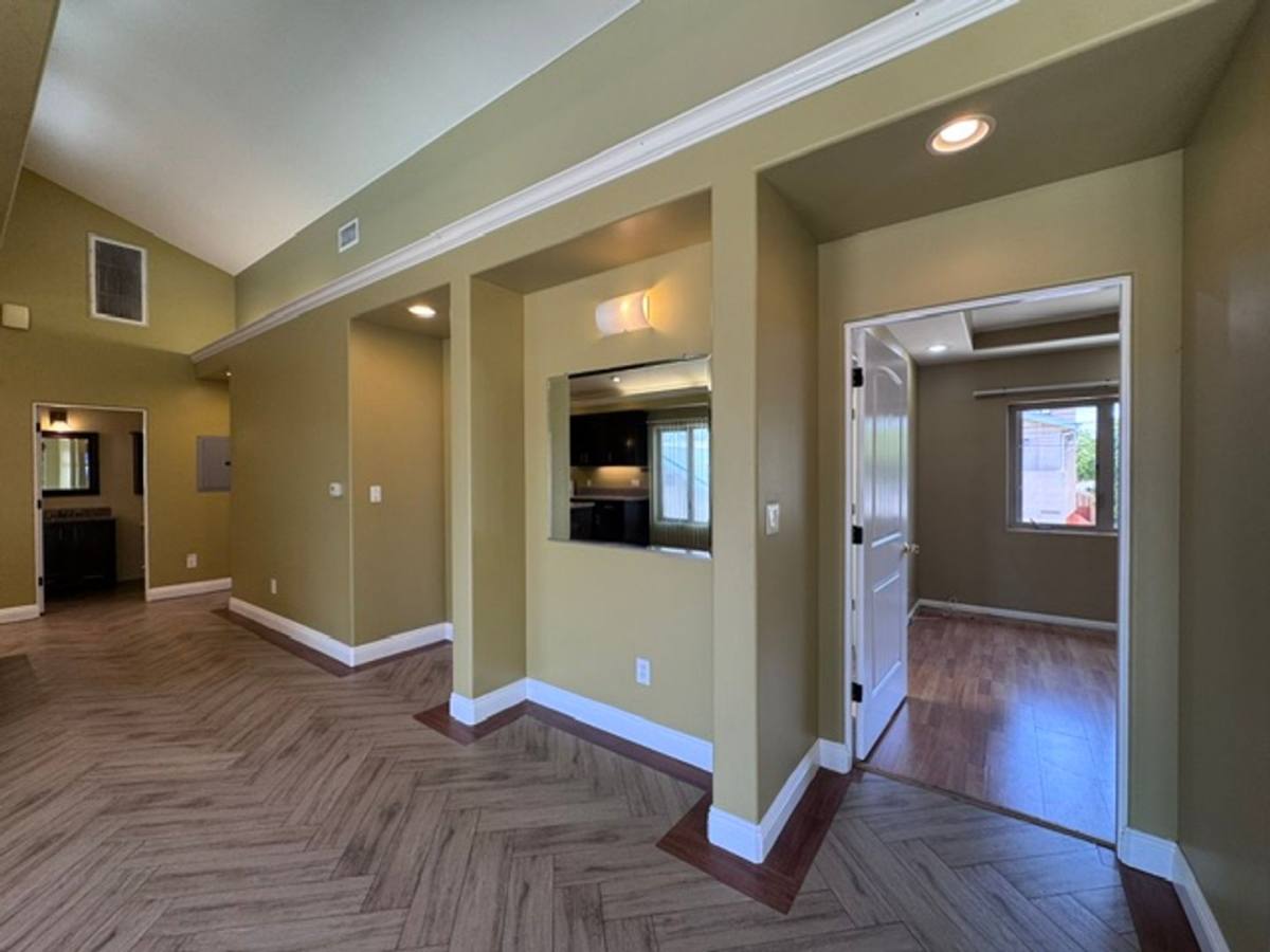 Apartment for rent at 1120 Stanley Ave, Long Beach, CA 90804