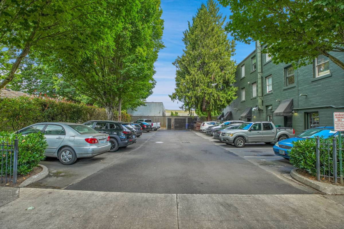 Apartment for rent at 2017 N McClellan, Portland, OR 97217