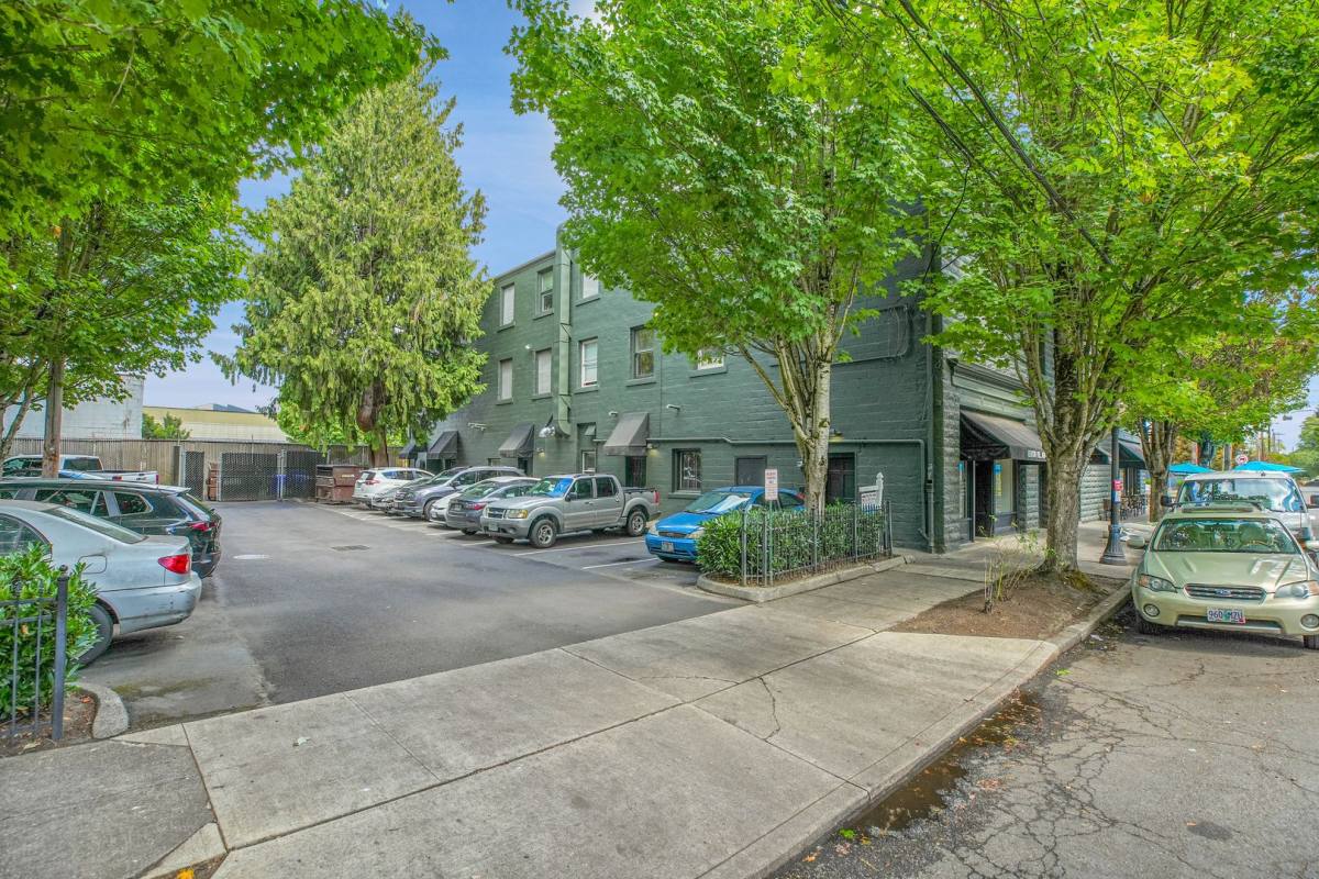 Apartment for rent at 2017 N McClellan, Portland, OR 97217