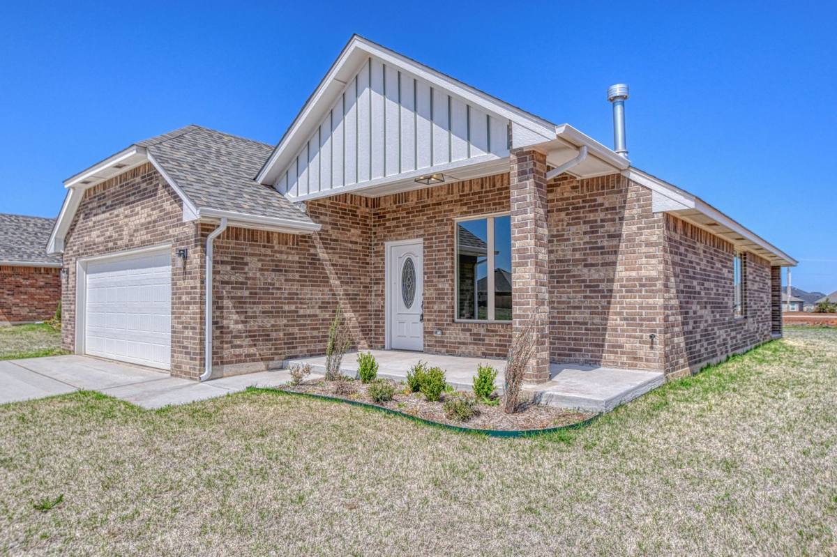 House for rent at 9305 NW 142 St, Yukon, OK 73099