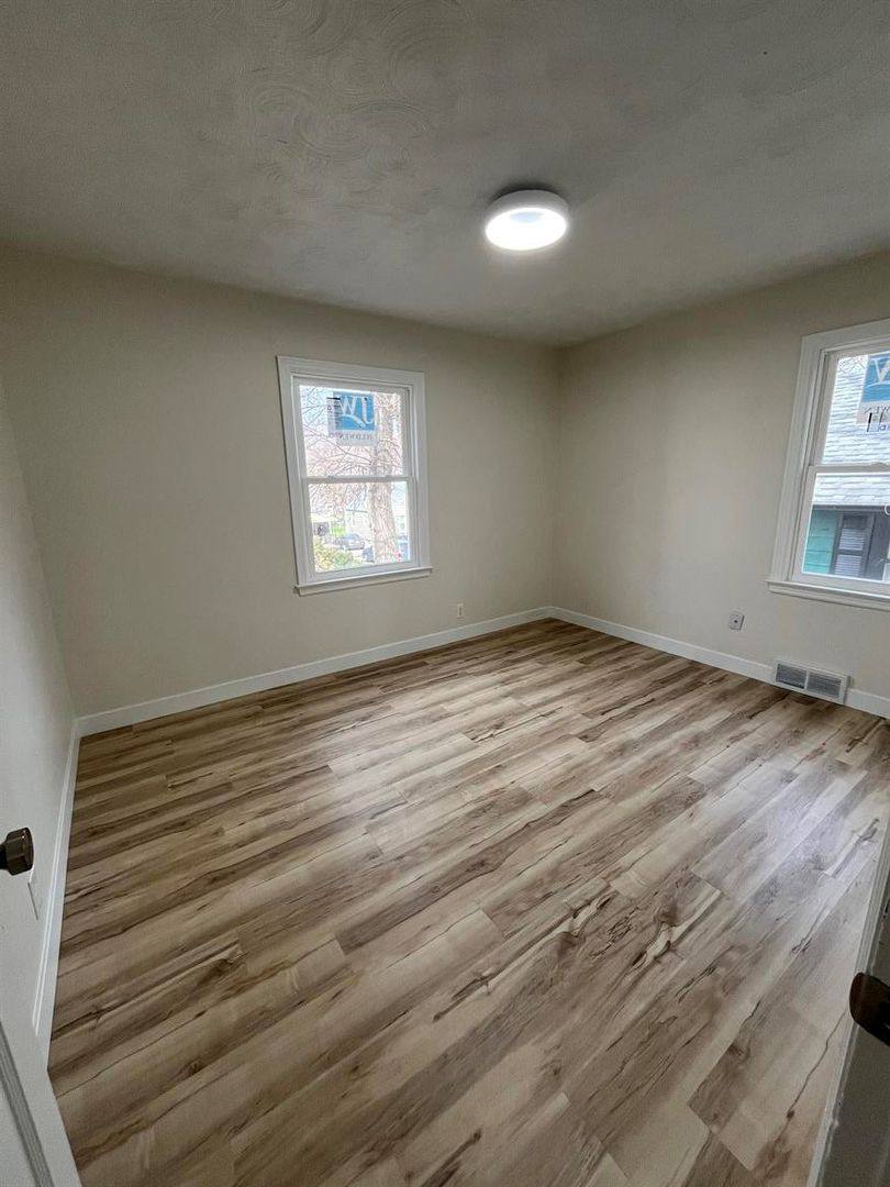 House for rent at 3323 N 40th, Omaha, NE 68111