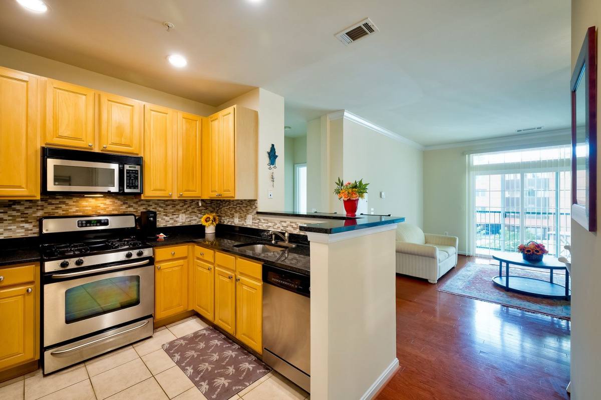Condo for rent at 2301 25th St S, Arlington, VA 22206