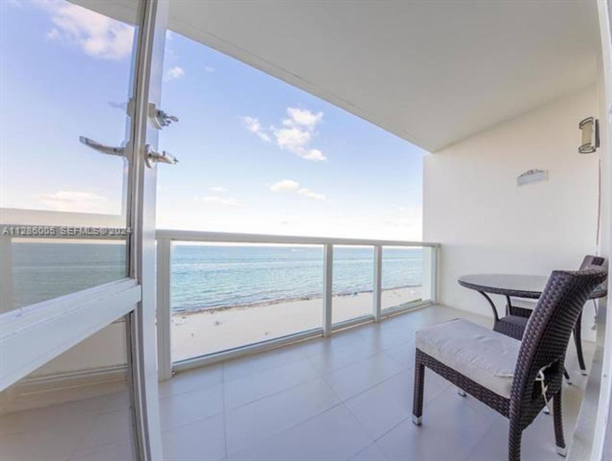Apartment for rent at 5601 Collins Ave, Miami Beach, FL 33140