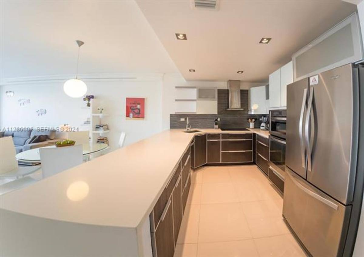 Apartment for rent at 5601 Collins Ave, Miami Beach, FL 33140