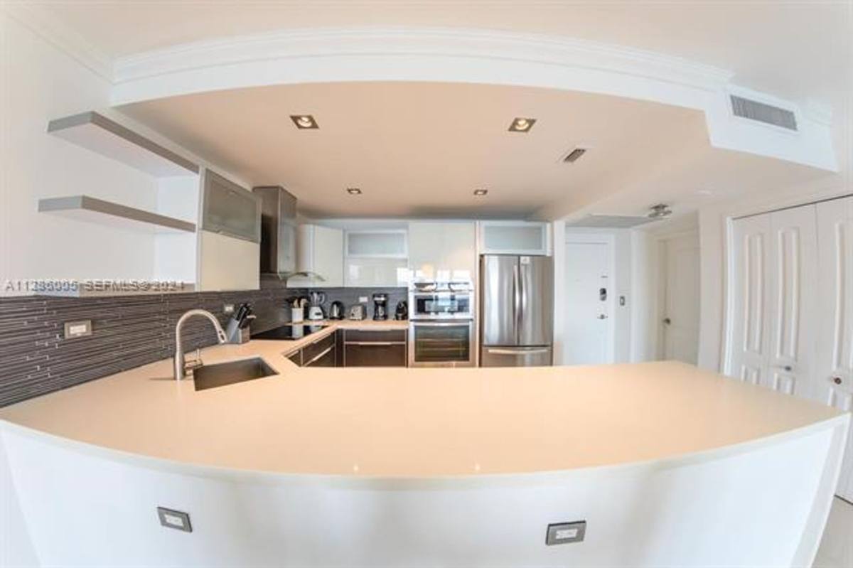Apartment for rent at 5601 Collins Ave, Miami Beach, FL 33140