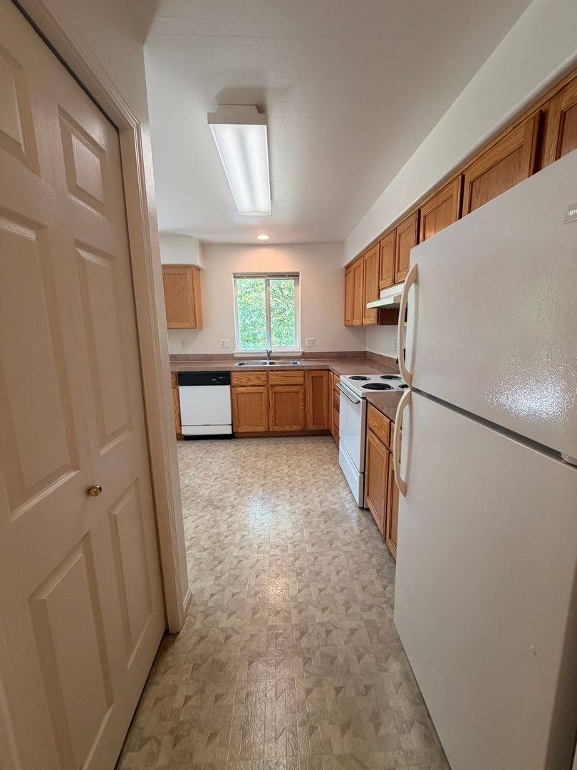 Apartment for rent at 1683 Ono Ave, Eugene, OR 97404