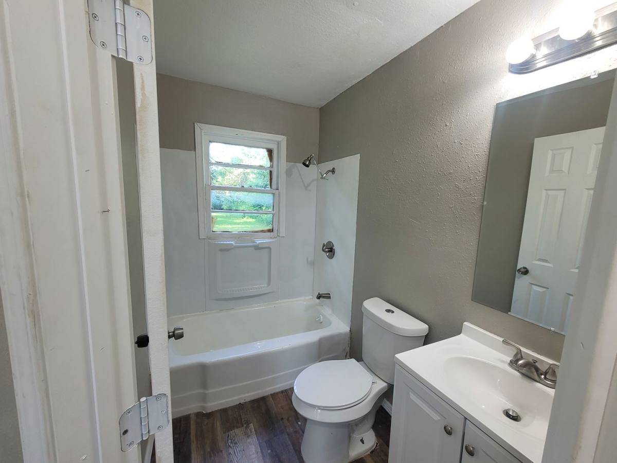 House for rent at 4128 SE 43rd St, Oklahoma City, OK 73115