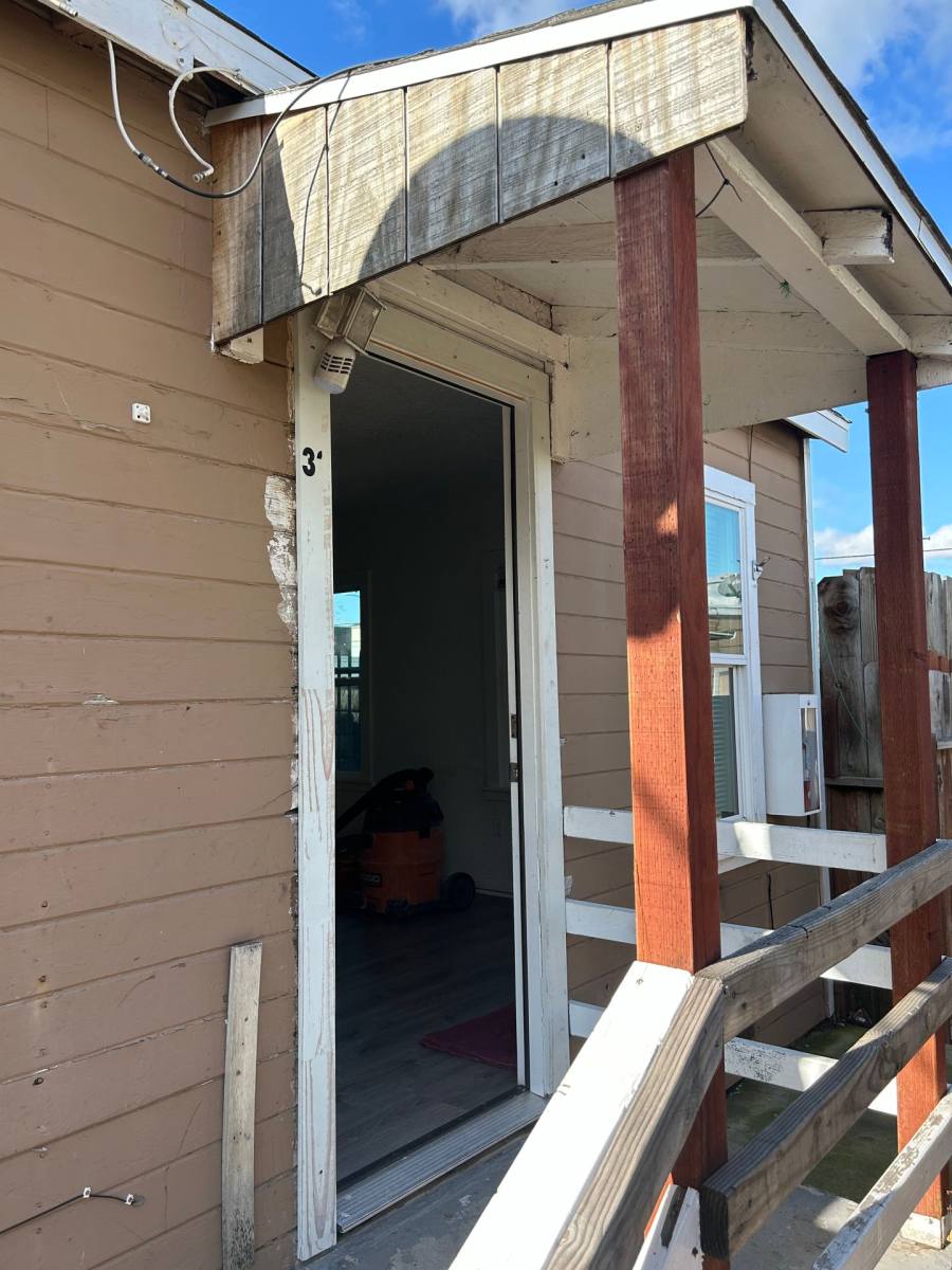 Apartment for rent at 33 Washington St, Pittsburg, CA 94565