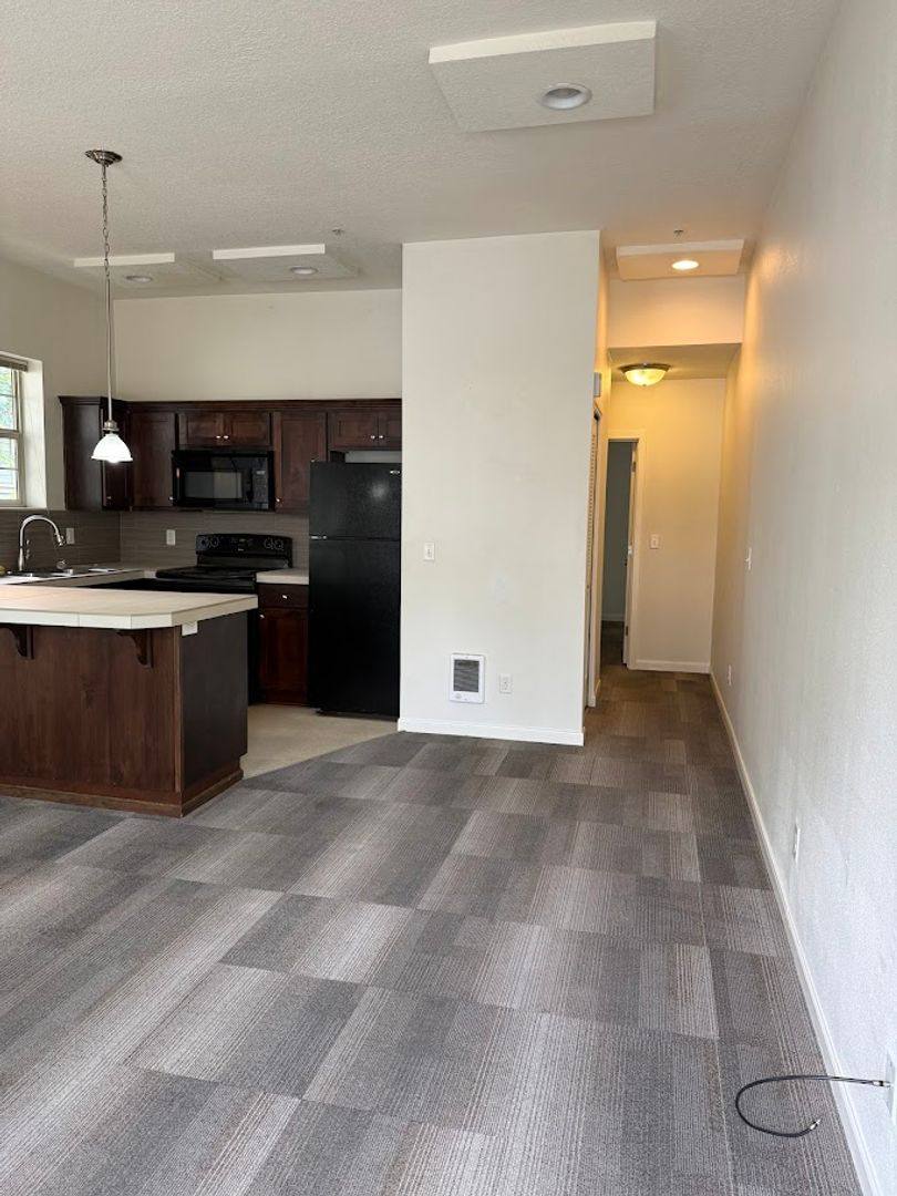 Apartment for rent at 3324 SE 11th Ave, Portland, OR 97202