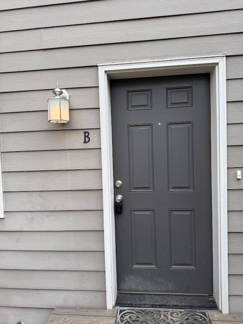 Apartment for rent at 3324 SE 11th Ave, Portland, OR 97202