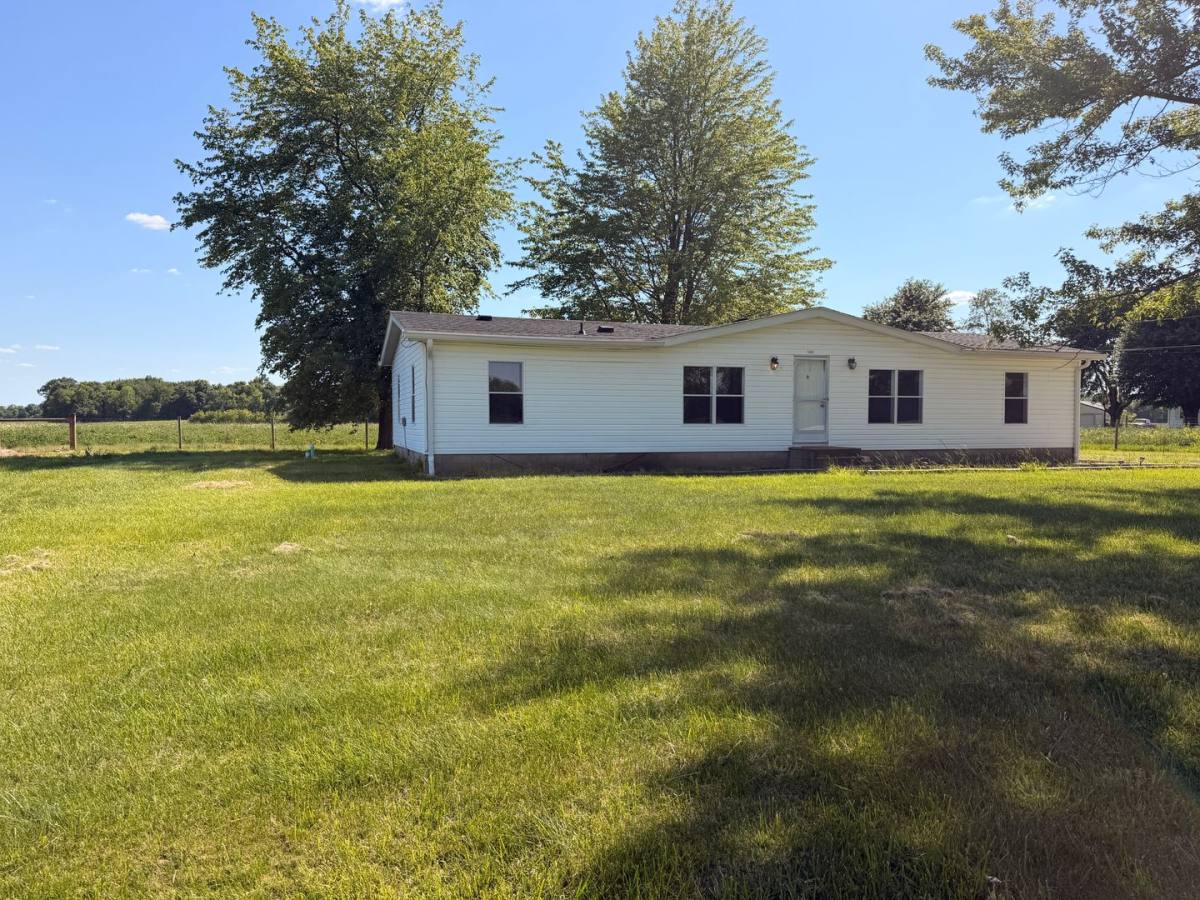 House for rent at 1405 Highway 150 NE, Palmyra, IN 47164
