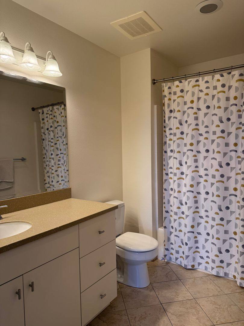 Condo for rent at 13941 Sherman Way, Van Nuys, CA 91405