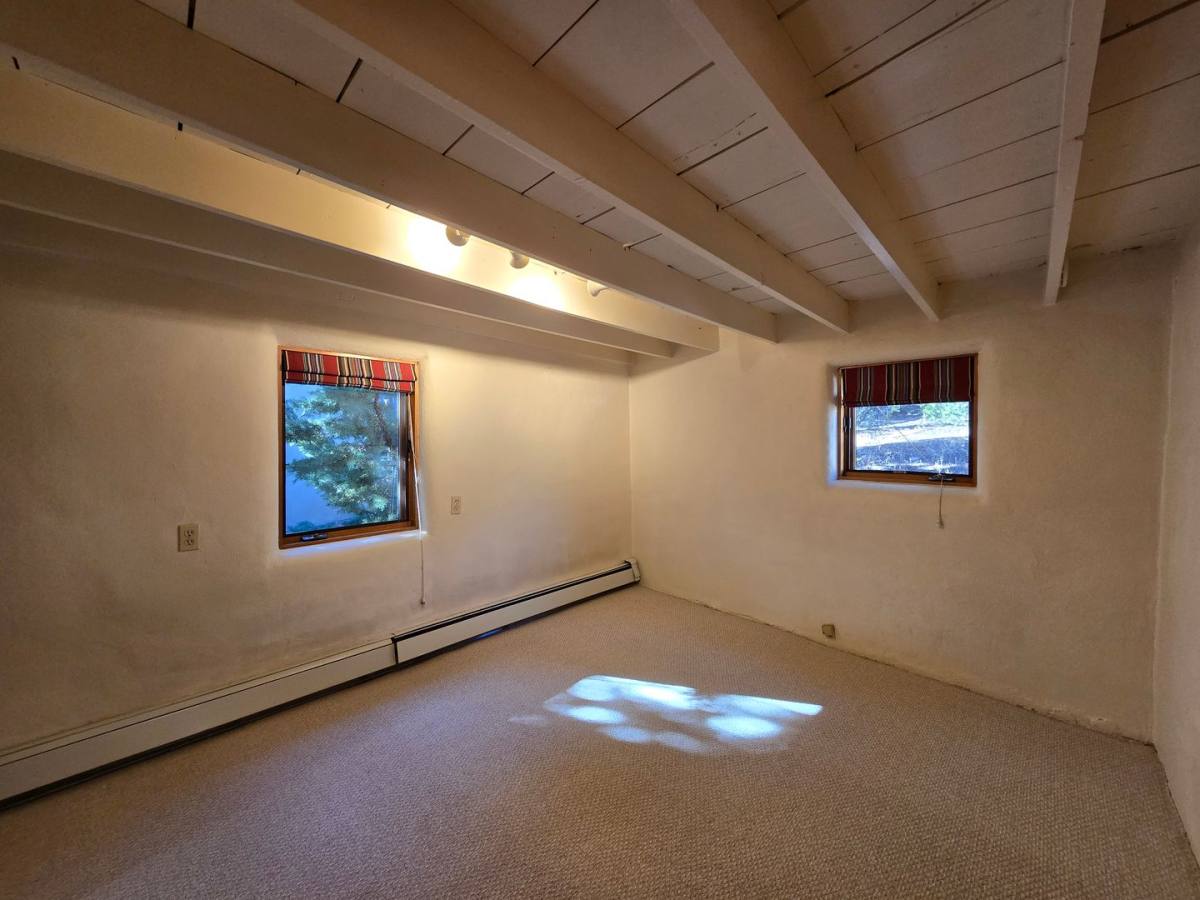 House for rent at 10 Monte Luz, Santa Fe, NM 87506