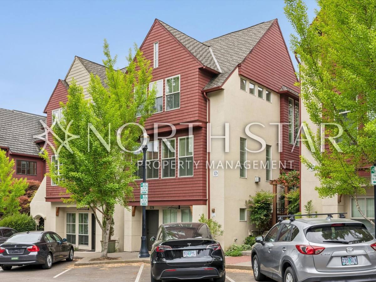 Townhouse for rent at 524 2nd St, Lake Oswego, OR 97034