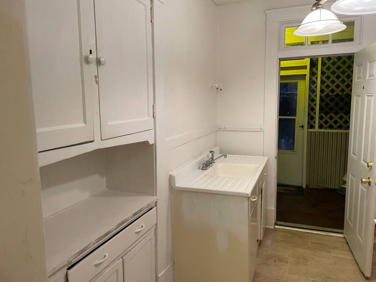 Apartment for rent at 1517-1525 Madison Ave, Montgomery, AL 36107