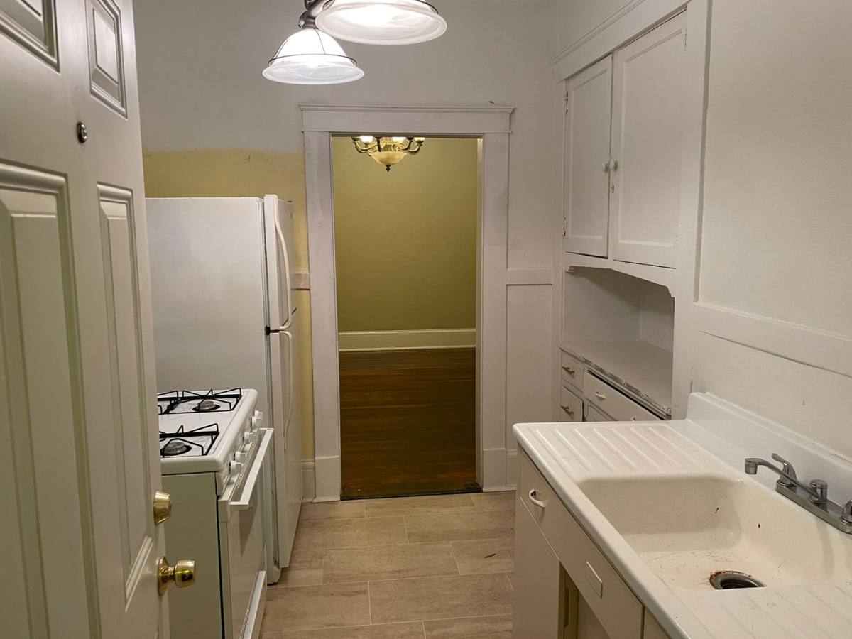 Apartment for rent at 1517-1525 Madison Ave, Montgomery, AL 36107