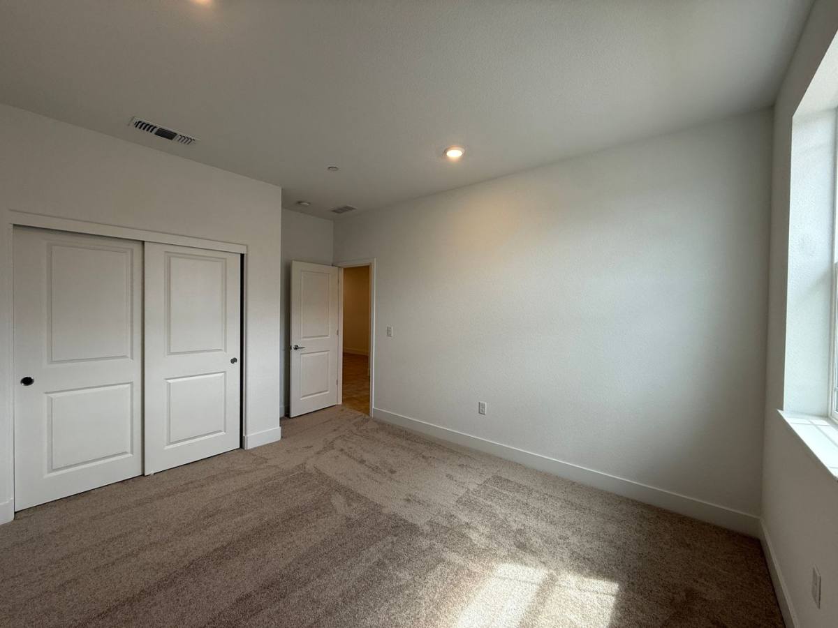 House for rent at 9957 Mesa Verde Way, Sacramento, CA 95829