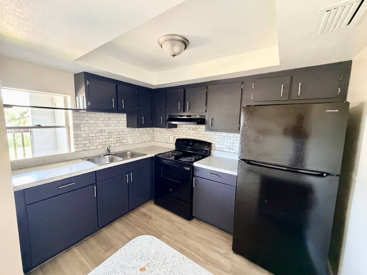 Apartment for rent at 3431 Helena Dr, Lake Worth, FL 33461