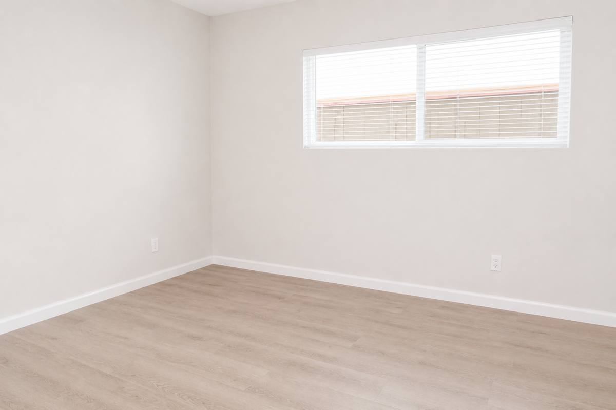 Apartment for rent at 1690 W Blvd, Los Angeles, CA 90019