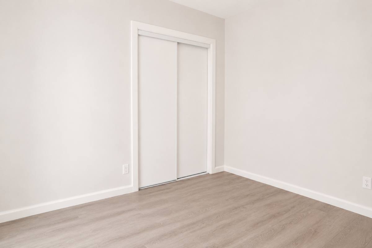 Apartment for rent at 1690 W Blvd, Los Angeles, CA 90019