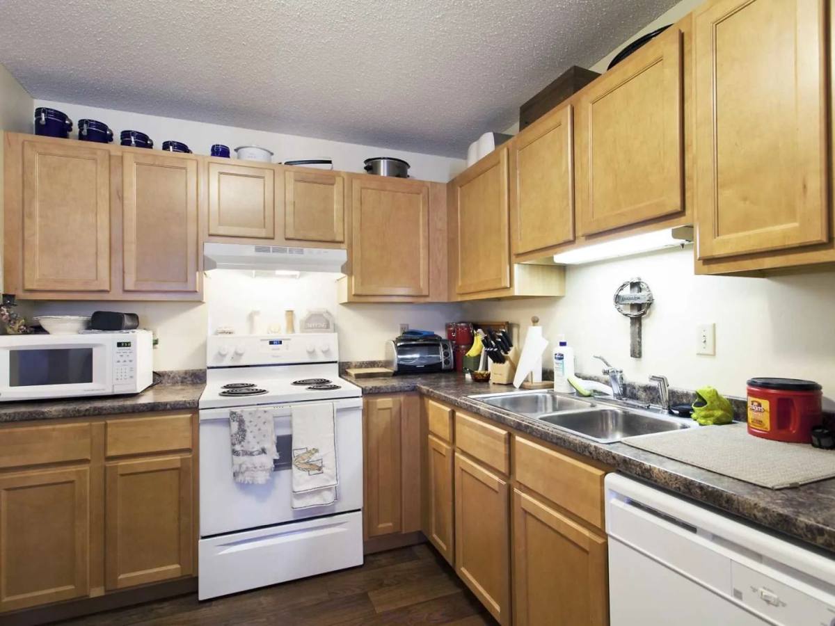 Apartment for rent at 7750 Whitney Dr, Saint Paul, MN 55124