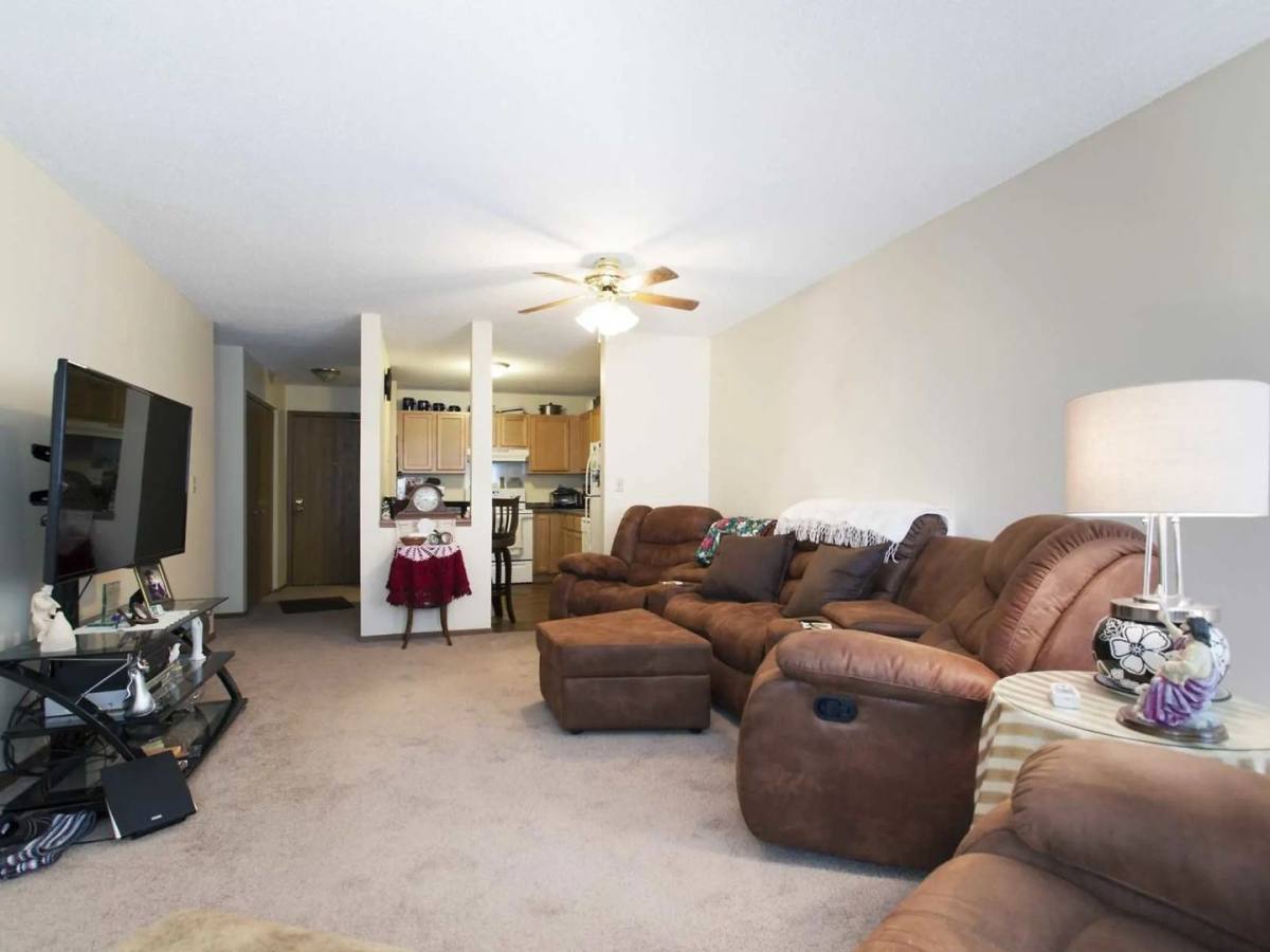 Apartment for rent at 7750 Whitney Dr, Saint Paul, MN 55124