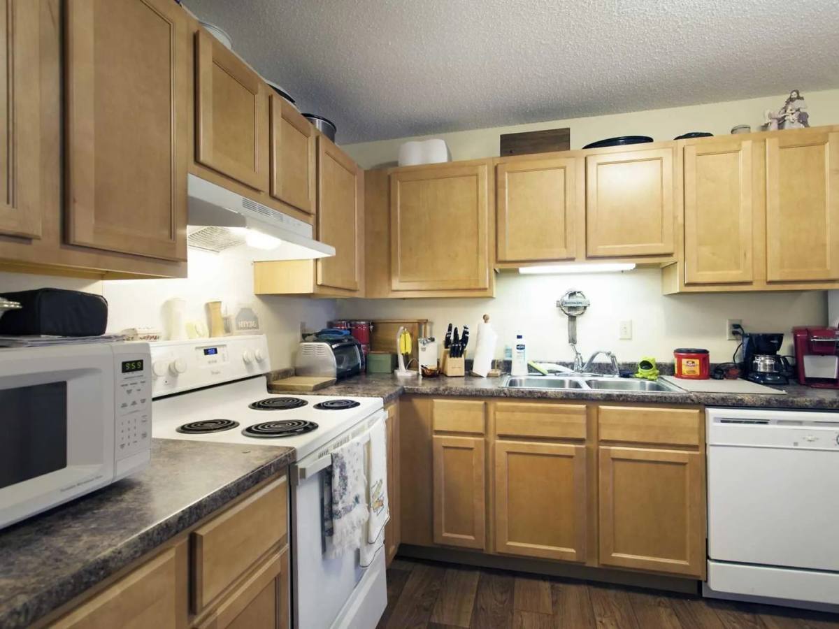 Apartment for rent at 7750 Whitney Dr, Saint Paul, MN 55124
